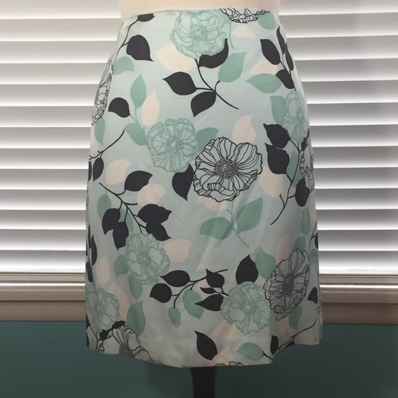 Ann Taylor Loft Silk Blend Floral Skirt Size 16 - Picture 3 of 8